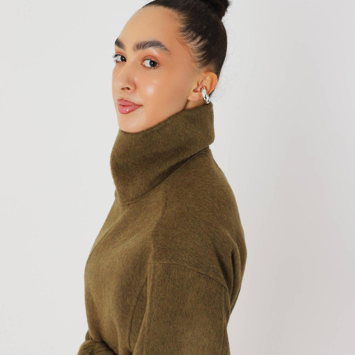 Wool Oversized Short Coat Featuring Side Pockets for Everyday Winter Outerwear by Lilla