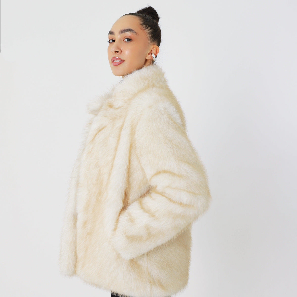 Minimal Oversized Winter Coat featuring Functional Side Pockets City Outerwear by Lilla