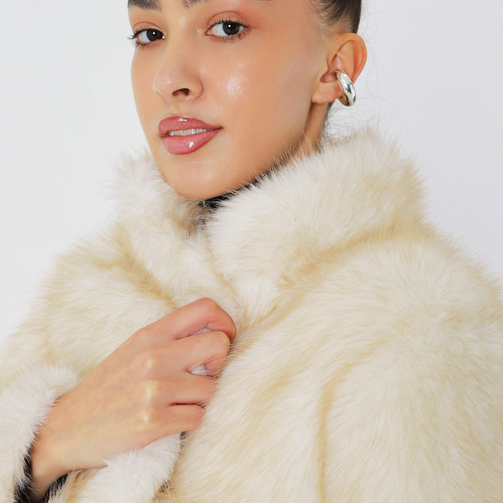 Minimal Oversized Winter Coat featuring Functional Side Pockets City Outerwear by Lilla